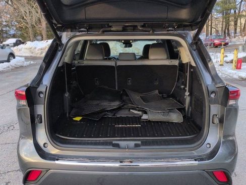 Certified 2021 Toyota Highlander Limited image 5