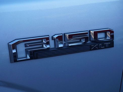 Used 2016 Ford F150 XLT w/ Equipment Group 302A Luxury image 11