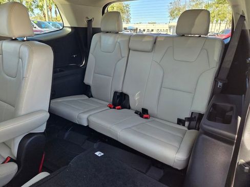 Used 2023 Kia Telluride EX w/ EX Captain's Chair Package image 14