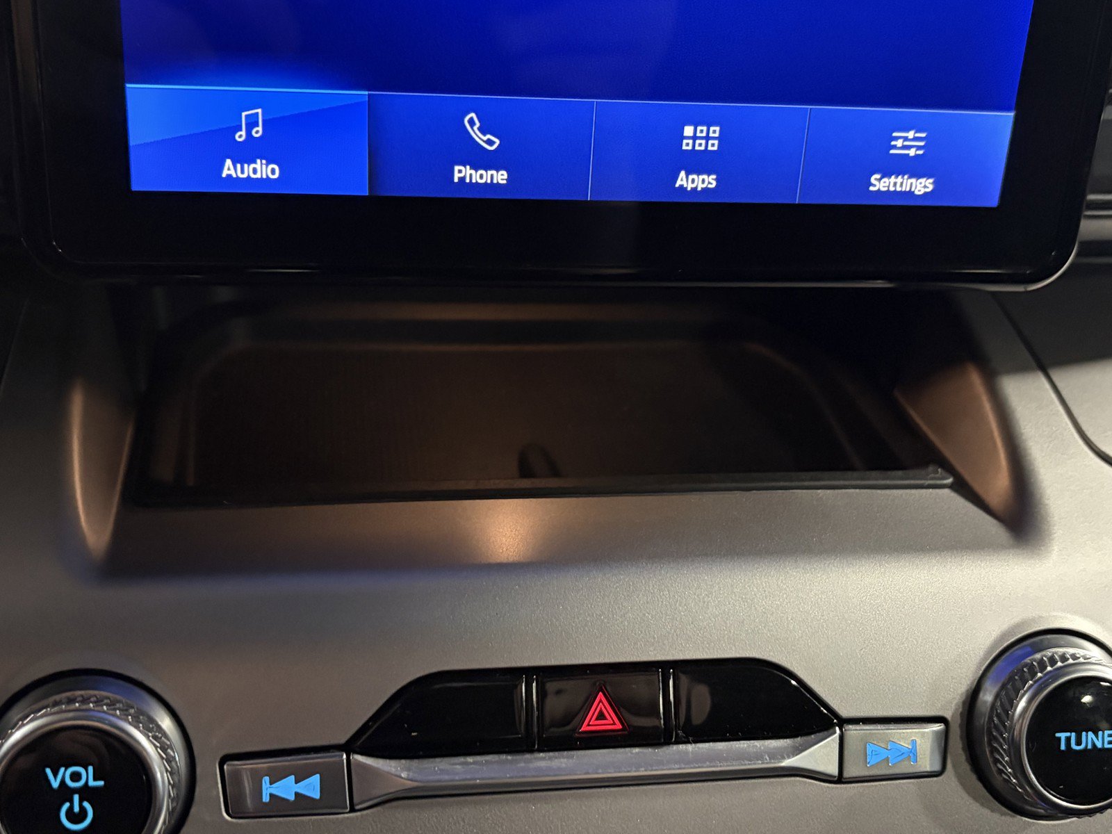 Used 2021 Ford Explorer XLT w/ Class III Trailer Tow Package AWD/4WD image 14