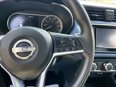 Used 2023 Nissan Versa SV image 14