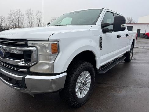 Used 2020 Ford F350 XLT w/ Camper Package image 9