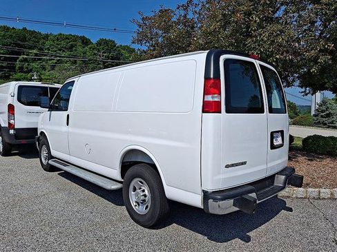 Used 2025 Chevrolet Express 2500 w/ Driver Convenience Package RWD image 29