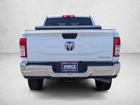 Used 2022 RAM 3500 Tradesman w/ Chrome Appearance Group AWD/4WD image 6