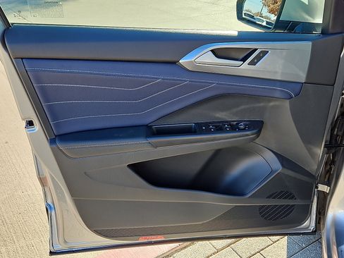 New 2026 Volkswagen Taos SEL image 13