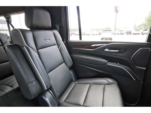 Used 2023 Cadillac Escalade ESV Premium Luxury AWD/4WD image 10