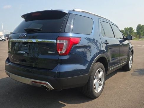 Used 2016 Ford Explorer XLT AWD/4WD image 8