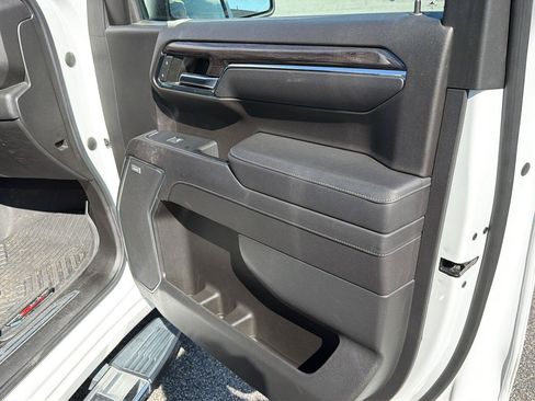 Used 2023 Chevrolet Silverado 1500 LTZ AWD/4WD image 15