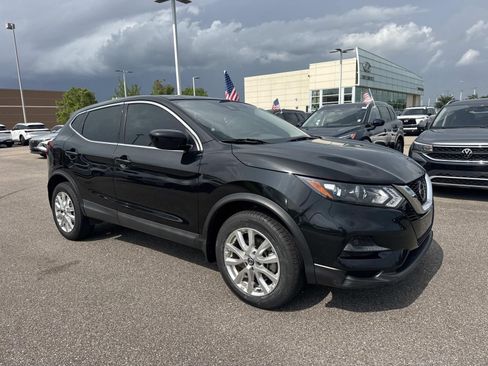 Used 2021 Nissan Rogue Sport S FWD image 3