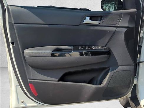 Used 2021 Kia Sportage S w/ S FWD Premium Package image 17