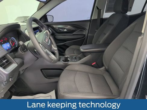 Used 2022 GMC Terrain SLE w/ Driver Convenience Package image 5