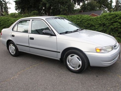 Used 1999 Toyota Corolla CE FWD image 2
