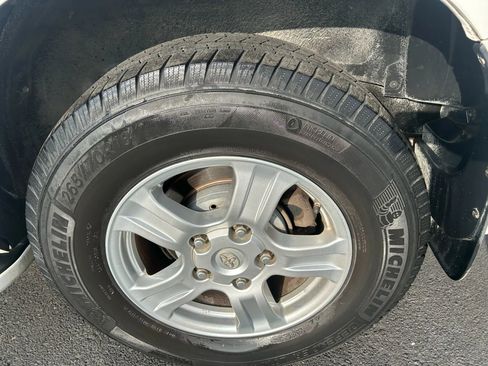 Used 2008 Toyota Sequoia Limited image 31