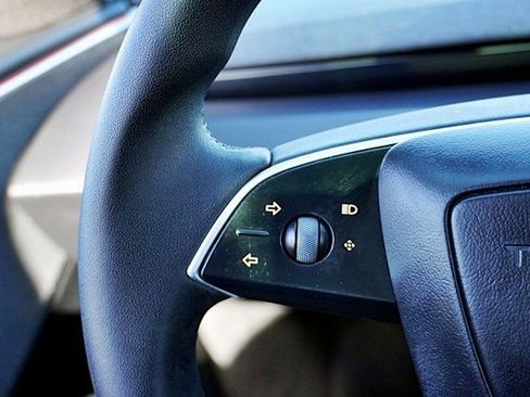 Used 2025 Tesla Model 3 Long Range image 35