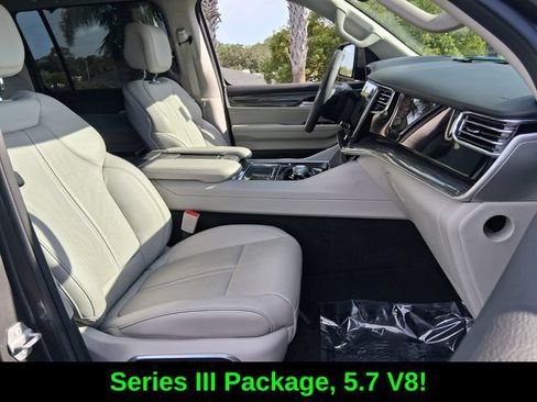 Used 2022 Jeep Wagoneer Series III w/ Convenience Group I RWD image 17