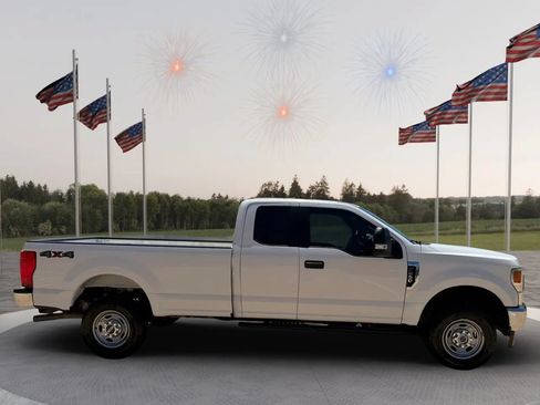 Used 2022 Ford F250 XL w/ Power Equipment Group AWD/4WD image 9