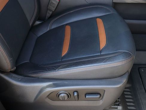 Used 2021 GMC Sierra 1500 AT4 w/ AT4 Premium Package image 29