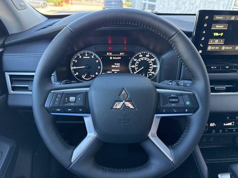 New 2026 Mitsubishi Outlander AWD image 19
