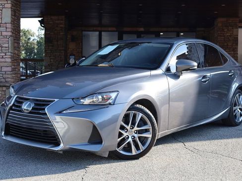 Used 2019 Lexus IS 300 image 2