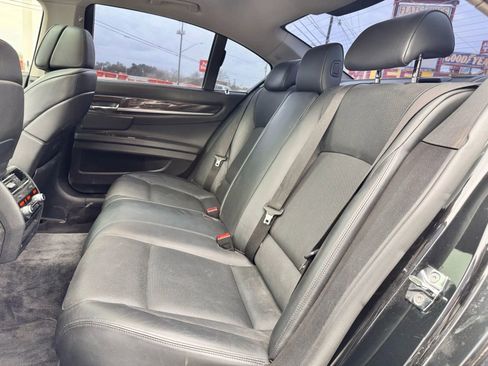 Used 2009 BMW 750i image 14