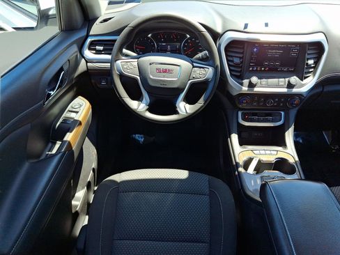 Used 2023 GMC Acadia SLE FWD image 9