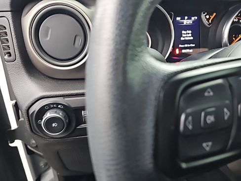 Used 2020 Jeep Wrangler Sport image 21