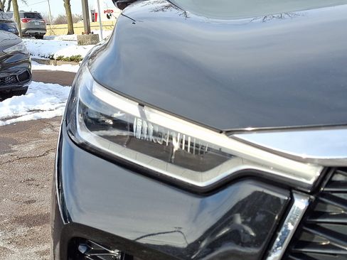 Certified 2025 INFINITI QX60 Luxe image 9