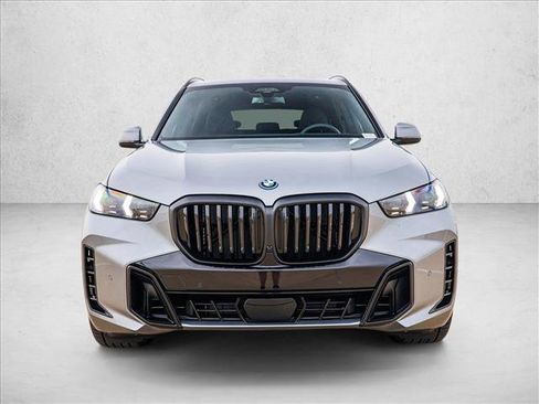 New 2026 BMW X5 xDrive50e w/ Executive Package AWD/4WD image 2