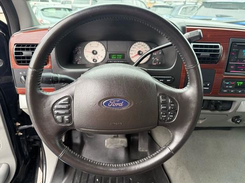 Used 2006 Ford F350 Lariat image 17