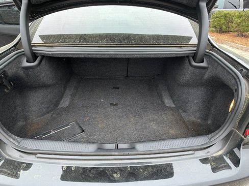 Used 2022 Dodge Charger SXT w/ Driver Convenience Group image 13