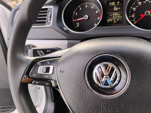 Used 2017 Volkswagen Jetta S FWD image 38