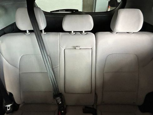 Used 2021 Hyundai Tucson SE w/ Cargo Package FWD image 13