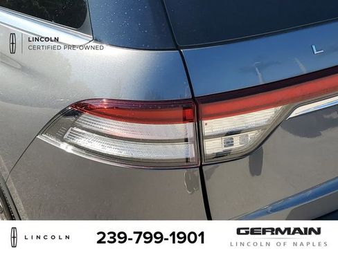 Certified 2022 Lincoln Aviator Reserve w/ Equipment Group 201A image 15