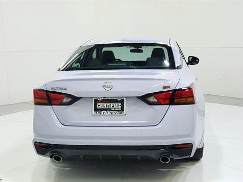 Certified 2025 Nissan Altima 2.5 SR FWD image 7