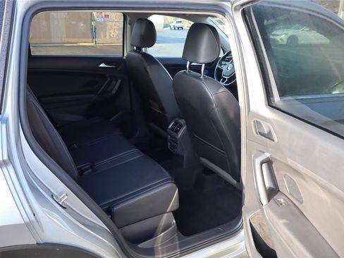 Used 2019 Volkswagen Tiguan SEL image 32