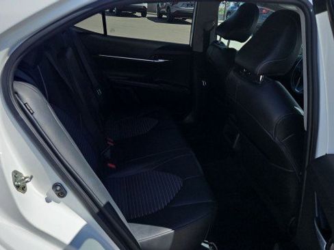 Used 2020 Toyota Camry SE FWD image 25