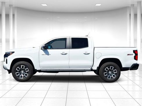 Used 2026 Chevrolet Colorado Z71 image 2