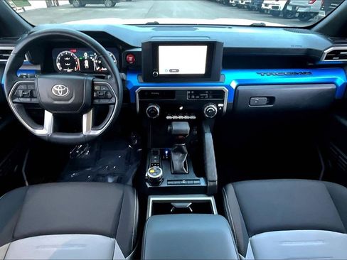 Used 2024 Toyota Tacoma TRD Off-Road image 16