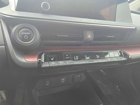 Used 2023 Toyota Prius Prime image 28