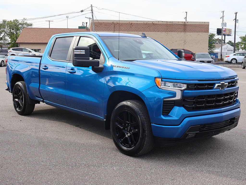 Used 2024 Chevrolet Silverado 1500 RST w/ Protection Package AWD/4WD image 2