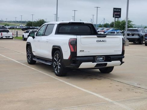 New 2025 GMC Sierra EV Denali AWD/4WD image 6