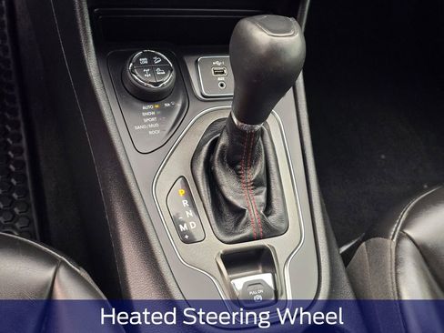 Used 2020 Jeep Cherokee Trailhawk w/ Technology Group AWD/4WD image 29
