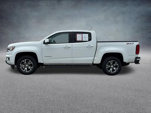 Used 2017 Chevrolet Colorado Z71 AWD/4WD image 2