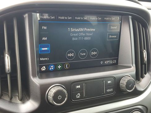 Used 2022 Chevrolet Colorado LT AWD/4WD image 21