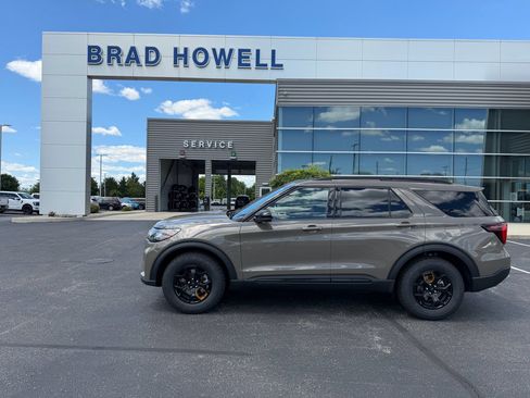 New 2026 Ford Explorer Tremor w/ Tremor Ultimate Package AWD/4WD image 1