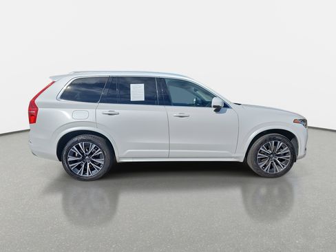 Used 2022 Volvo XC90 T6 Momentum w/ Climate Package image 4