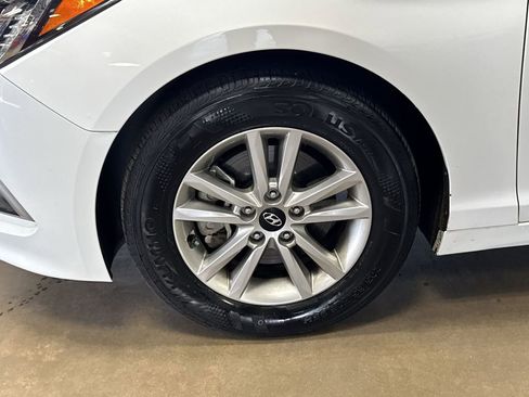 Used 2015 Hyundai Sonata SE w/ Option Group 02 image 30