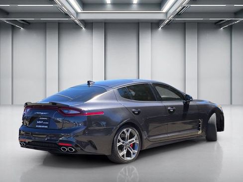 Used 2021 Kia Stinger GT2 RWD image 4