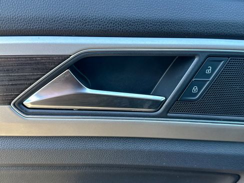 Used 2019 Volkswagen Atlas SE image 19