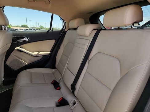 Used 2020 Mercedes-Benz GLA 250 image 5